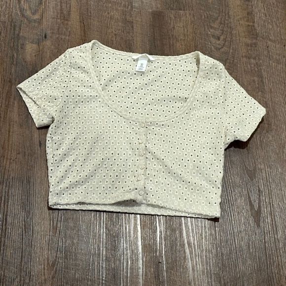 Forever 21 Blouse Button Up Lightweight Cream Solid Short Sleeve Womens Large - Picture 1 of 5